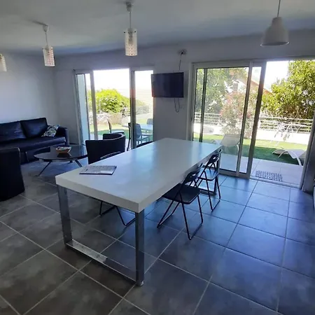 La Maison De La Falaise Сasa de vacaciones *
